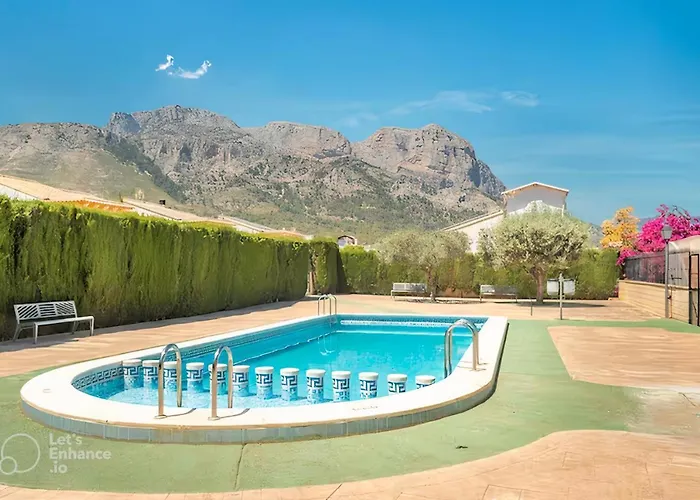 Velo Villa W/ A/C, Free Wi-Fi & Pool Near Benidorm