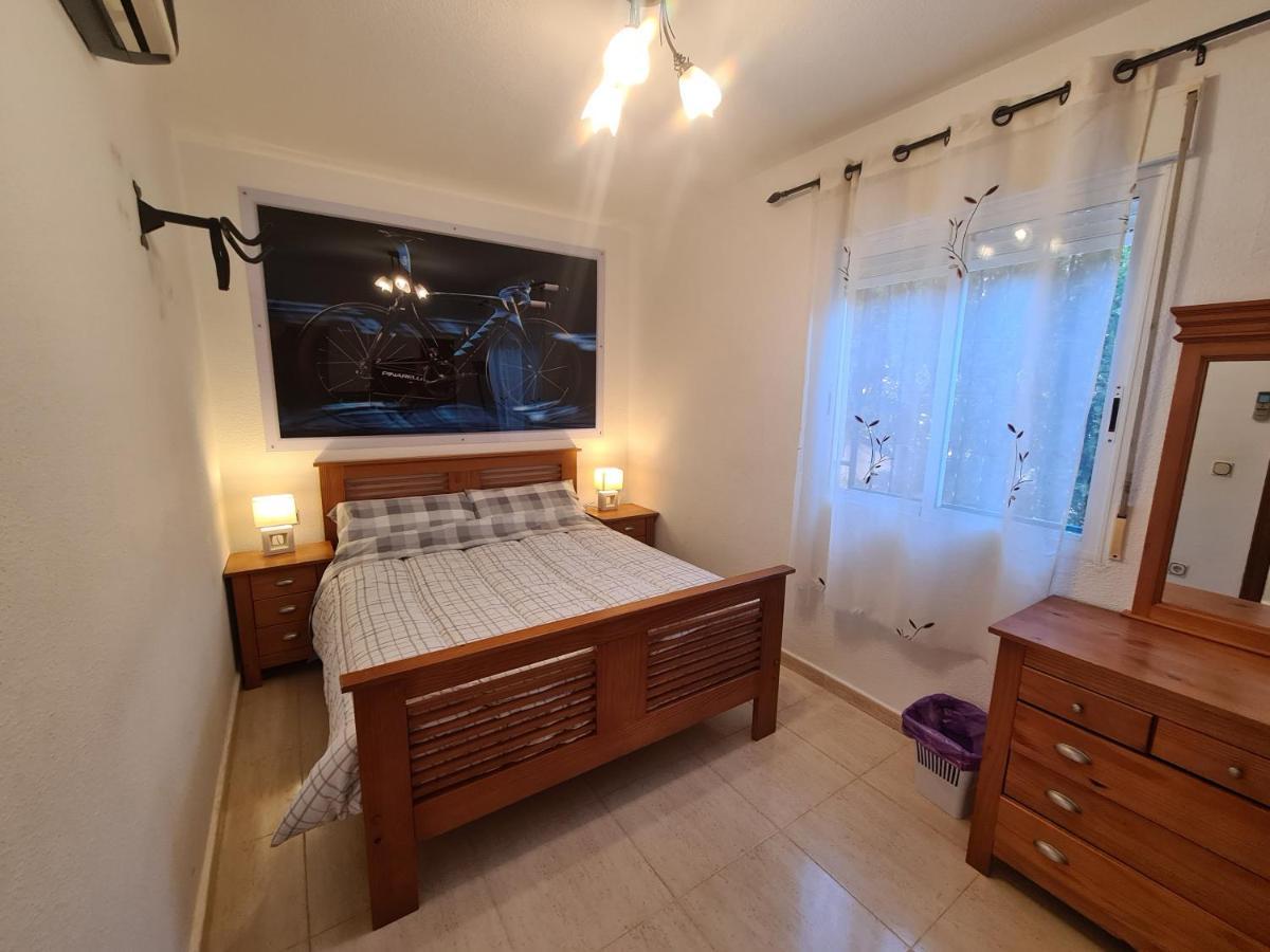 Velo W/ A/c, Free Wi-fi & Pool Near Benidorm Villa