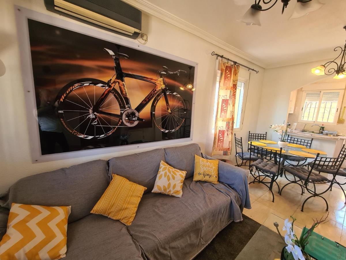 Velo W/ A/c, Free Wi-fi & Pool Near Benidorm Villa *